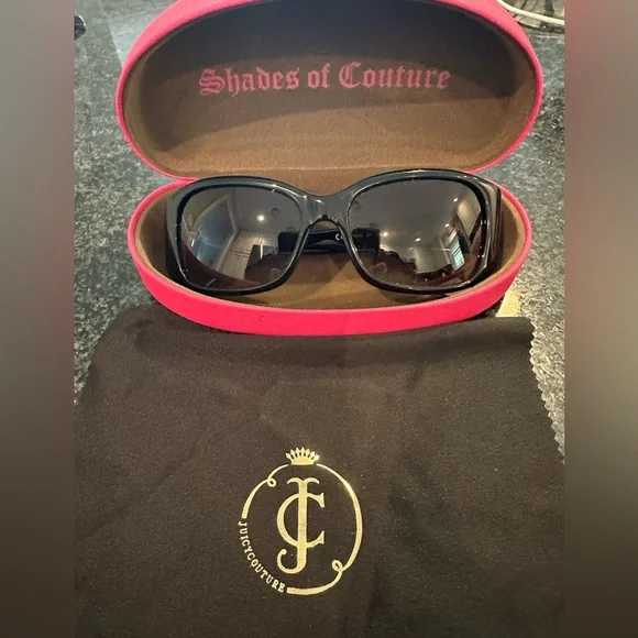 Juicy Couture Sunglasses with hot pink case JUICY COUTURE HOT PINK CASE CLAMSHELL EYEGLASS SUNGLASS With  main image 2